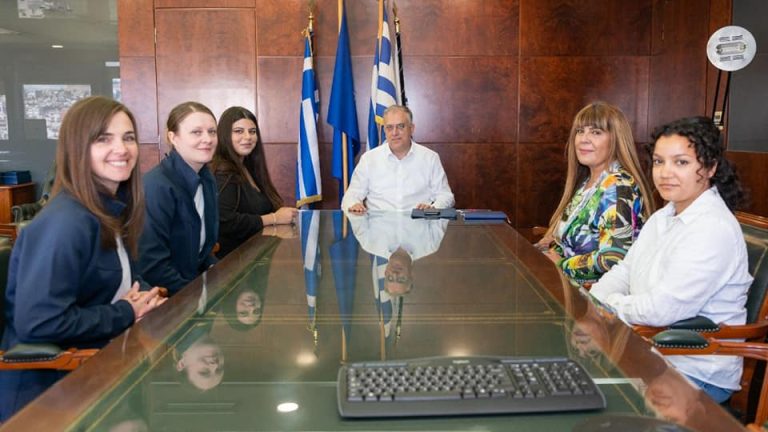 Μνημόνιο συνεργασίας μεταξύ της Ελληνικής Αστυνομίας και της Ακαδημίας του Zero Stray Pawject για την  περιστολή της κακοποίησης των ζώων.