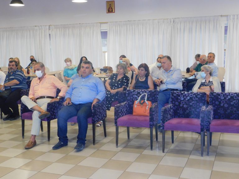 Στην Ηλιούπολη Η Υφυπουργός Σοφία Βούλτεψη