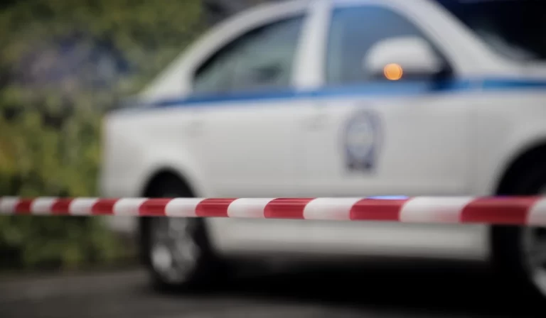 Δύο 17χρονες έπεσαν μαζί από τον έκτο όροφο πολυκατοικίας. Σοκ στην Ηλιούπολη