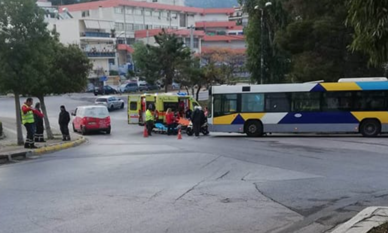 Τροχαίο ατύχημα στην πλατεία Π.Π. Γερμανού (ΙΚΑ) στην Ηλιούπολη