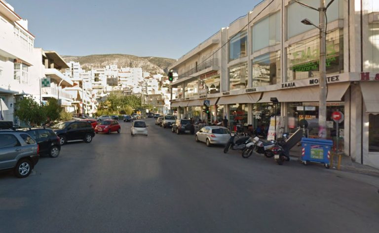 Νεαρός οδηγός παρασύρει ηλικιωμένη γυναίκα και την εγκαταλείπει στο σημείο του ατυχήματος στην Αγία Μαρίνα Ηλιούπολης