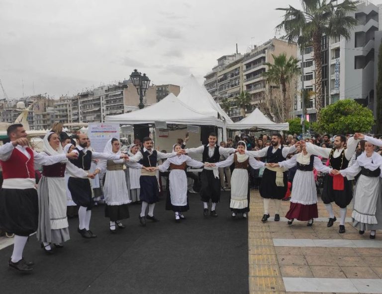 Στην Ηλιούπολη η Μαντολινάτα και το χορευτικό τμήμα της Αδελφότητας Κεφαλλήνων και Ιθακησίων Πειραιά (Κυριακή 7 Μαΐου 2023)