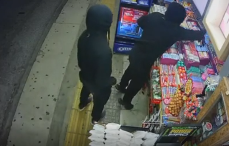 Ηλιούπολη: Συνελήφθησαν δύο 16χρονοι για ληστείες σε περίπτερα – Είχαν δράσει σε Ηλιούπολη, Αργυρούπολη και Άλιμο